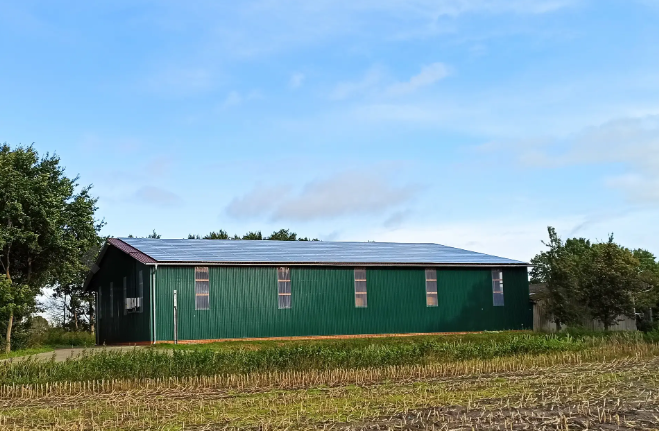 Saving and generating electricity on a dairy farm: Is a photovoltaic system suitable, a small wind turbine or should it be battery storage?-image