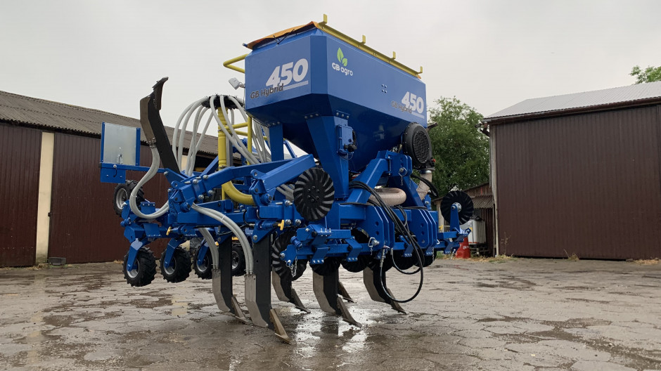 GB Hybrid- strip-till and subsoiler-image