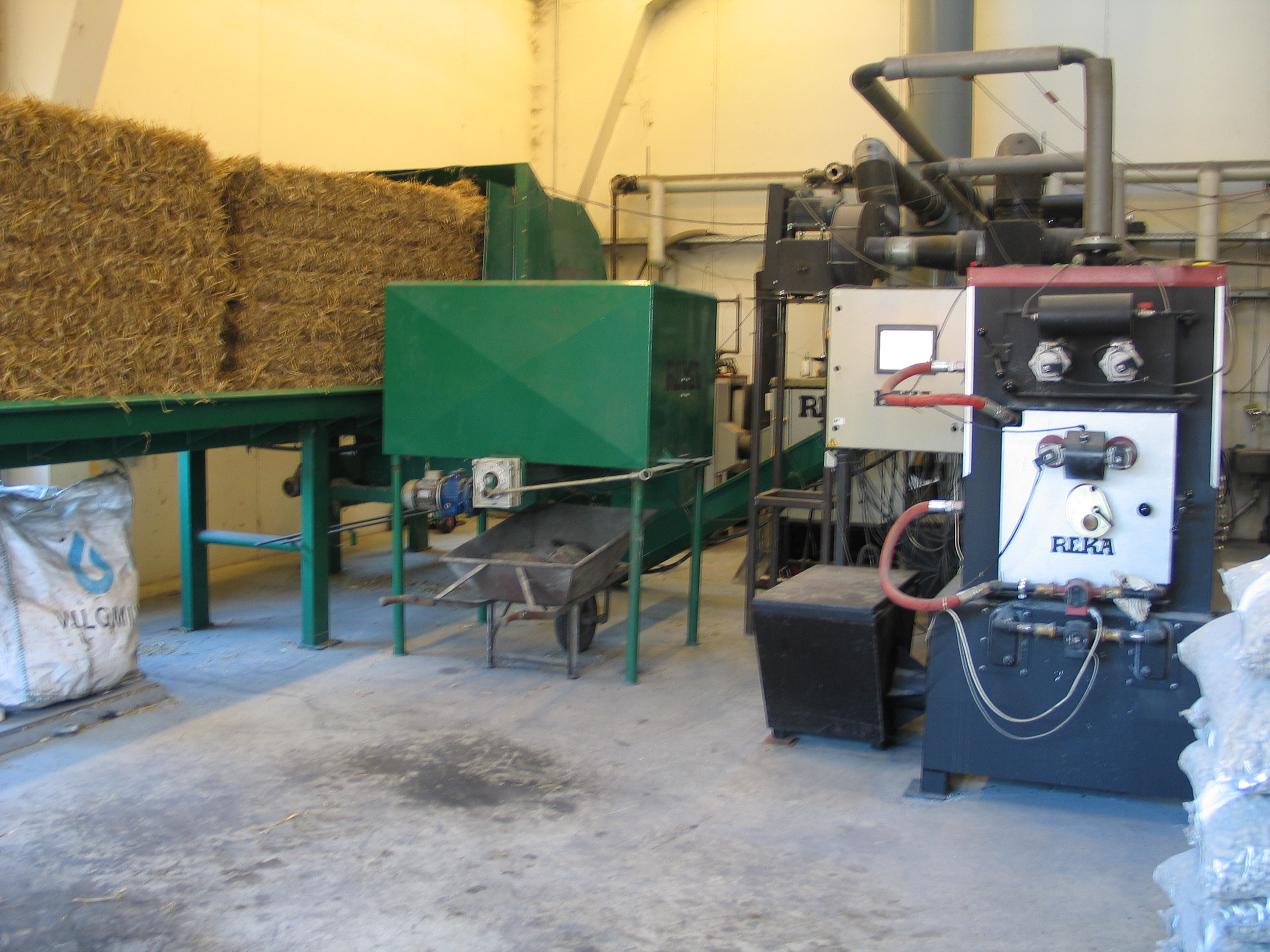 Evaluation of an Operation of Burning of a Wheat Straw Batches in a Pilot Scale Facility-image